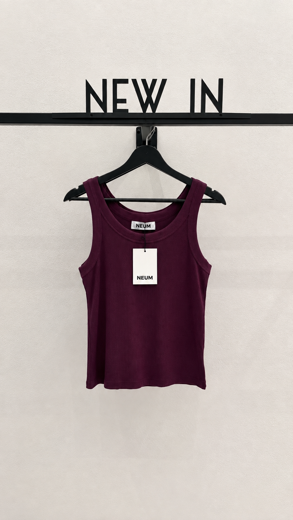 Top tirantes berenjena