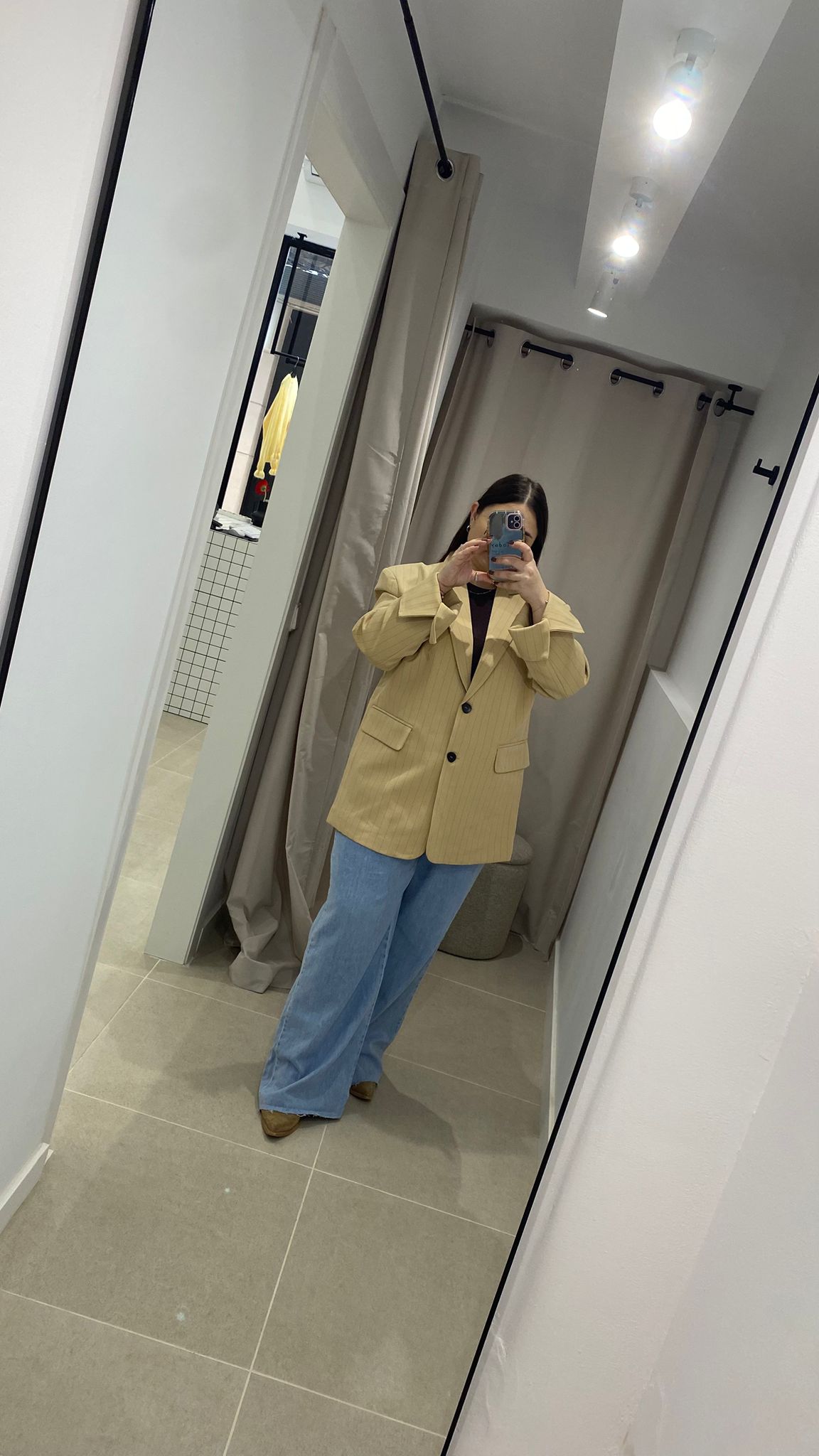 Blazer raya diplomática mantequilla