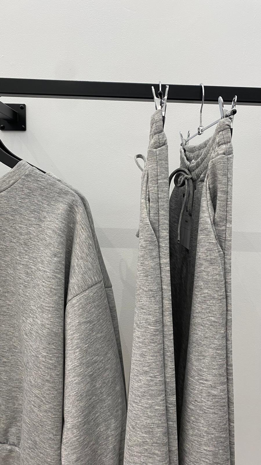 Sudadera chándal gris