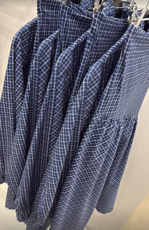 Camisa azul marino