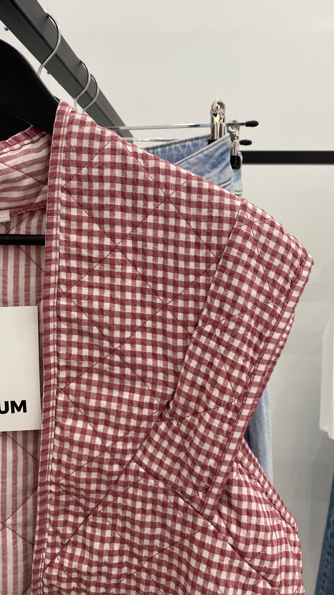 Chaleco vichy morado