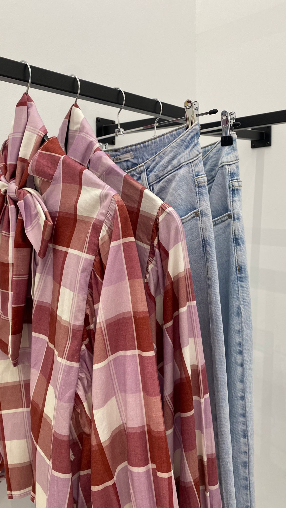 Blusa con lazada lila