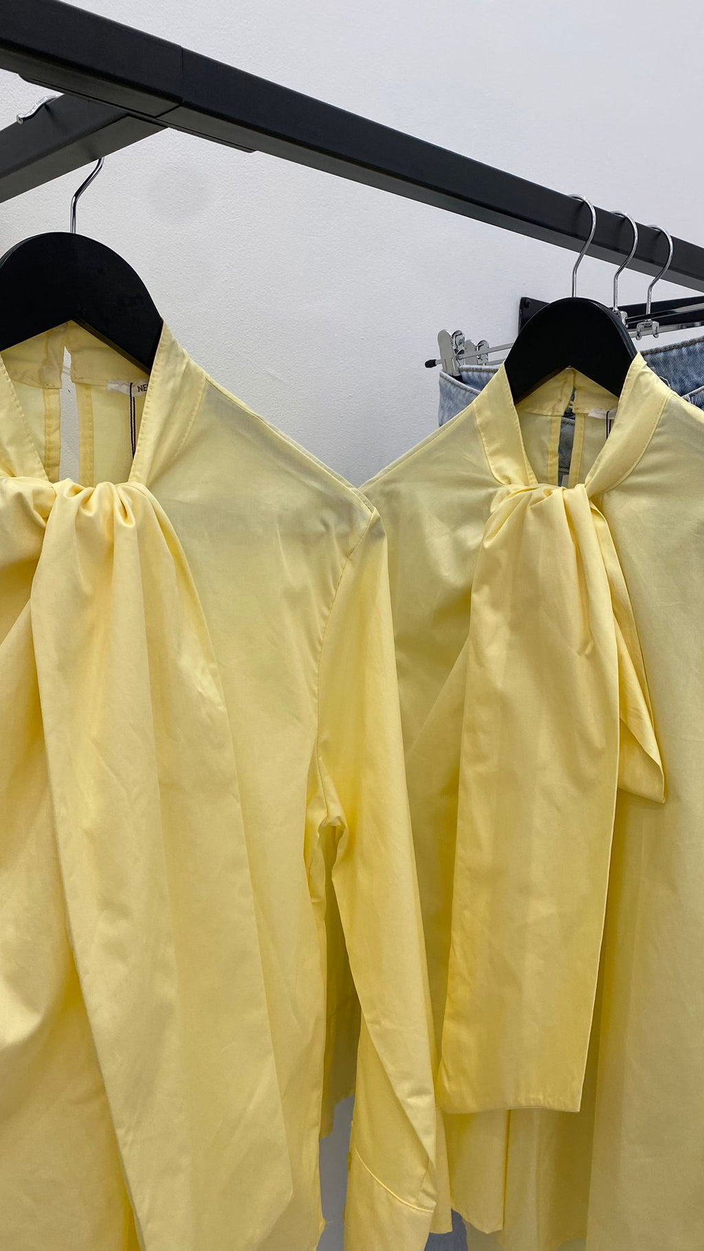 Blusa con media lazada