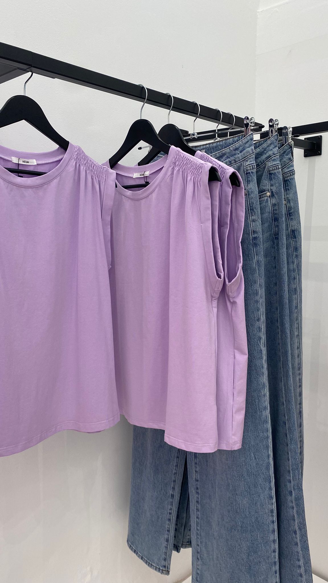 Camiseta básica Lila