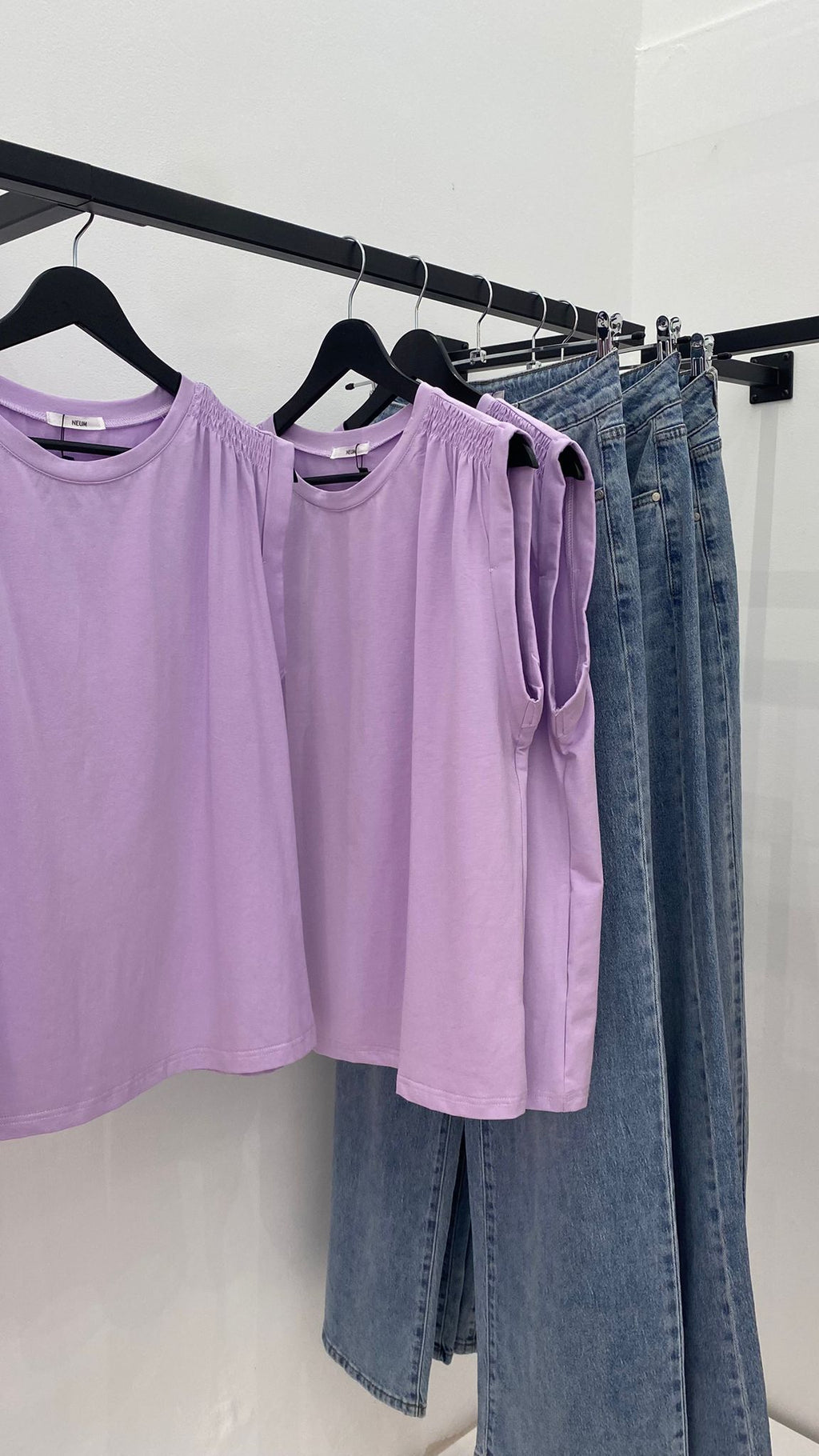 Camiseta básica Lila