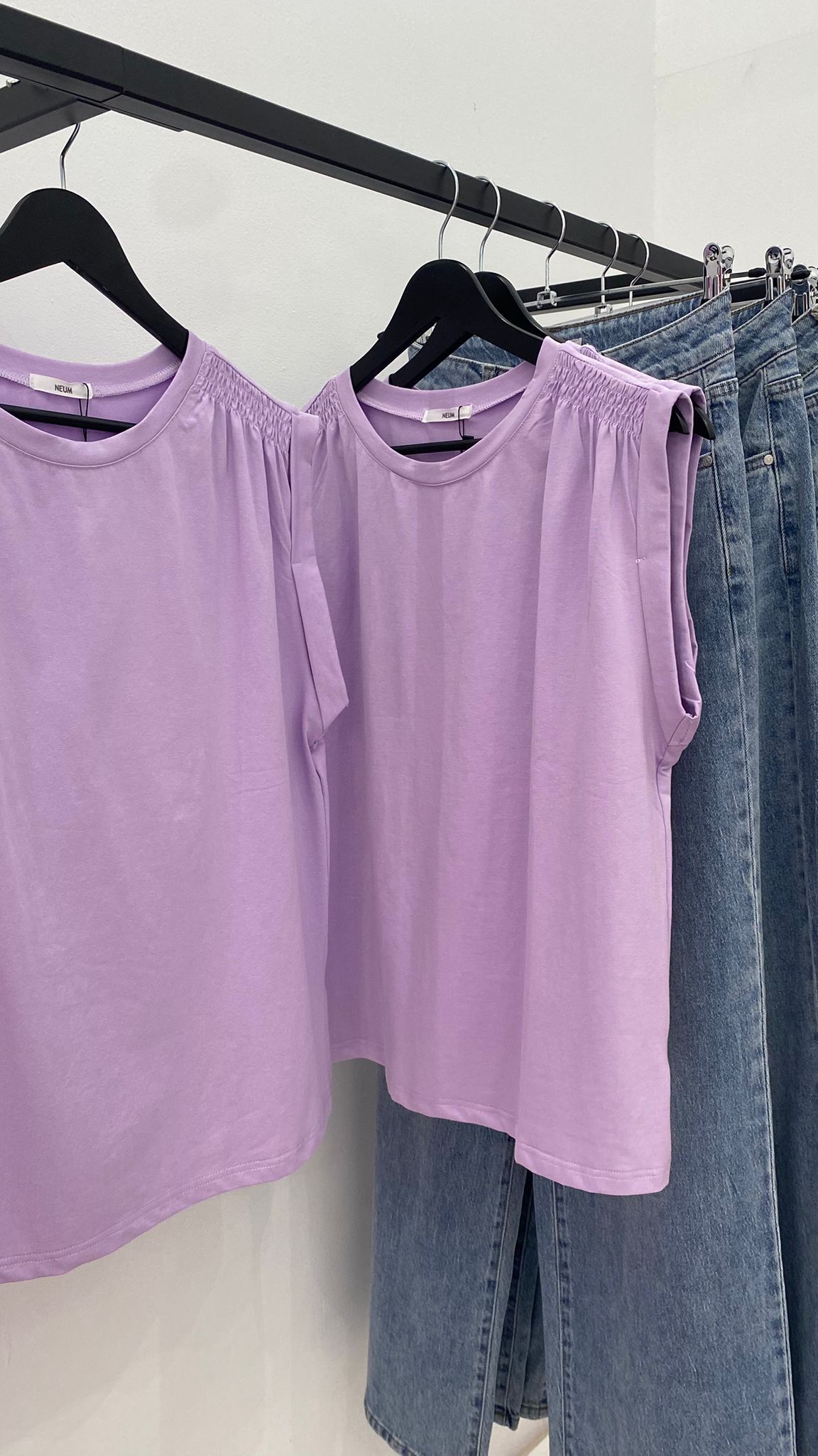 Camiseta básica Lila