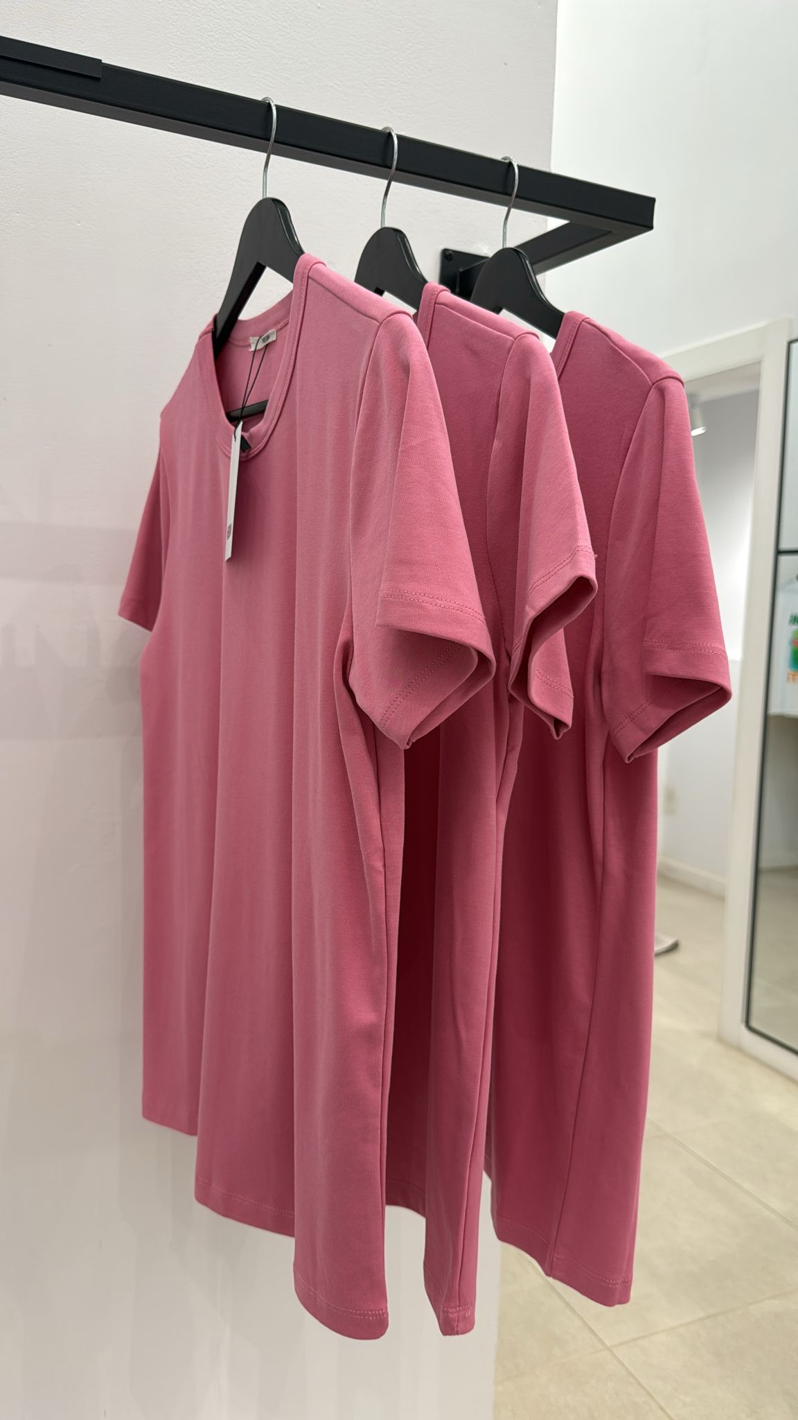 Camiseta básica rosa