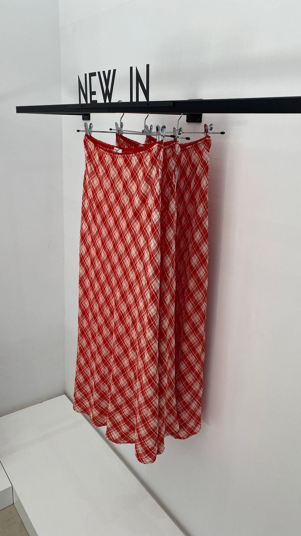 Falda larga cuadro rojo