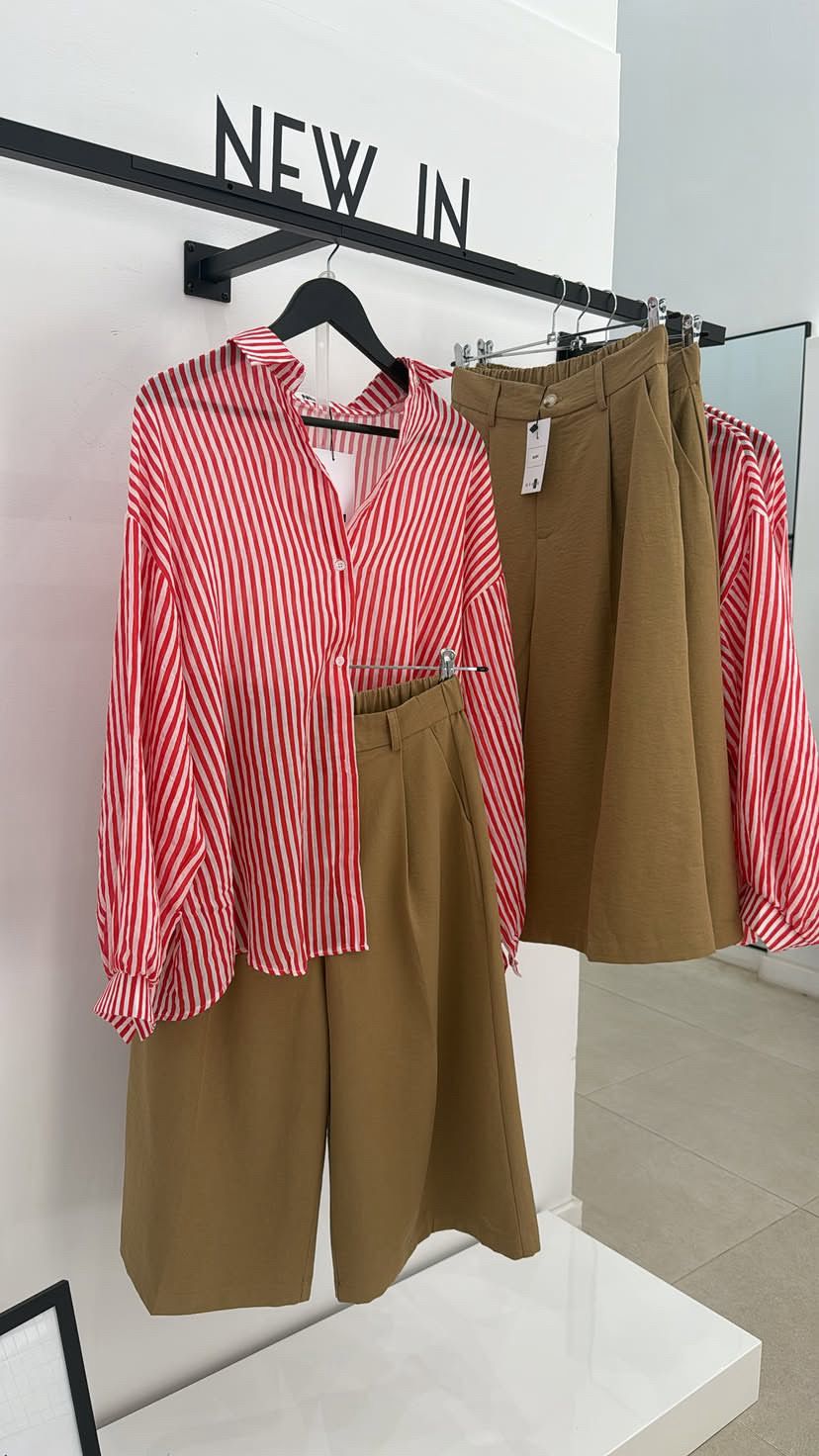 Camisa a rayas roja blanca