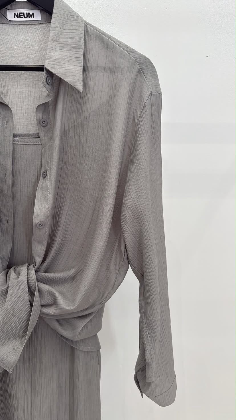 Total look vestido + camisa