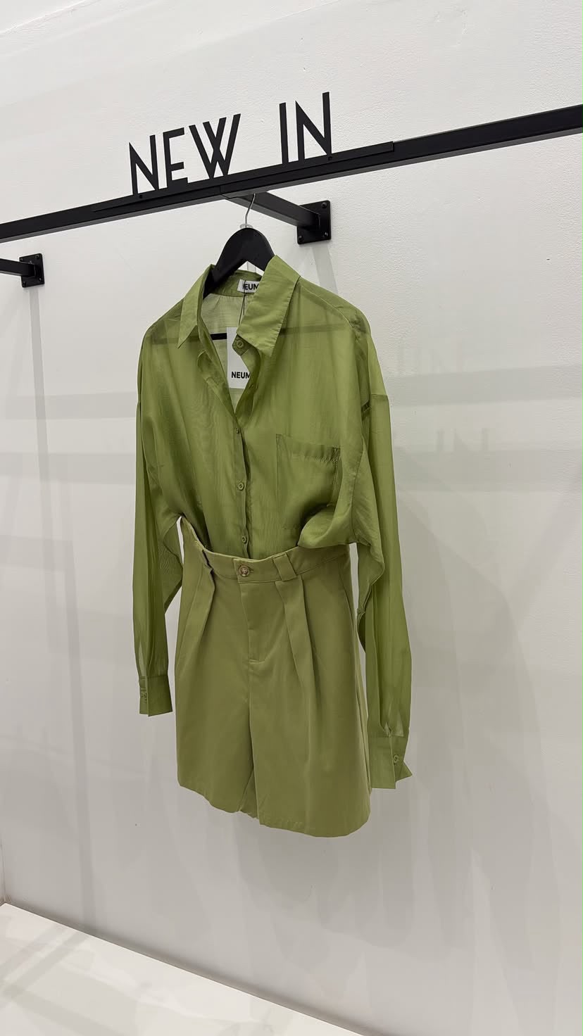 Camisa verde pistacho