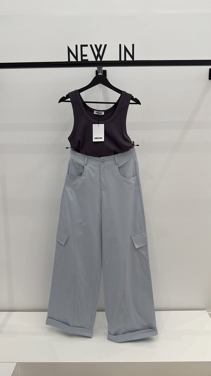 Pantalón cargo azul celeste