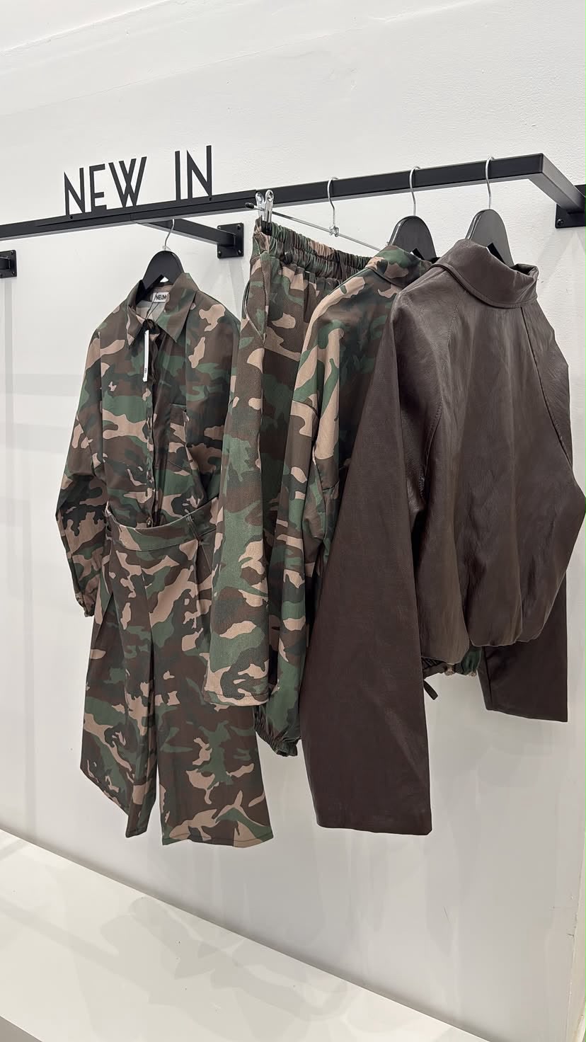Sobre camisa militar