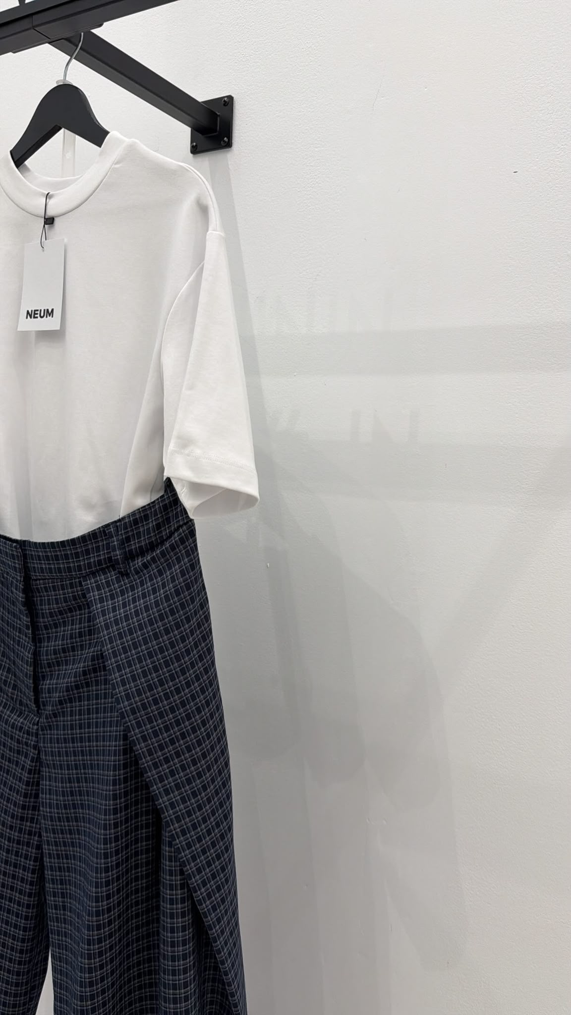 Pantalón cuadro pliegues