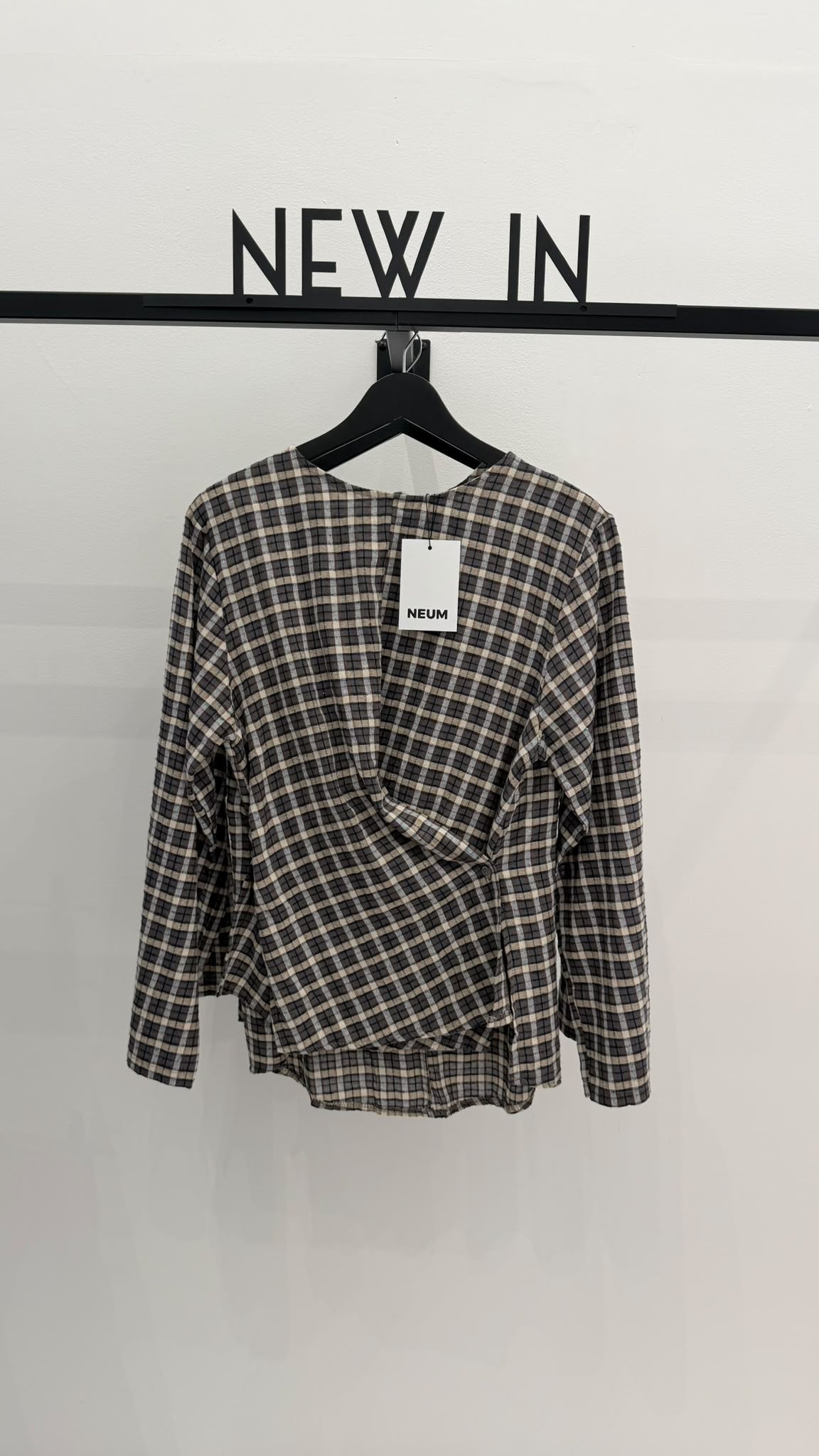 Camisa cruzada cuadro gris + taupe