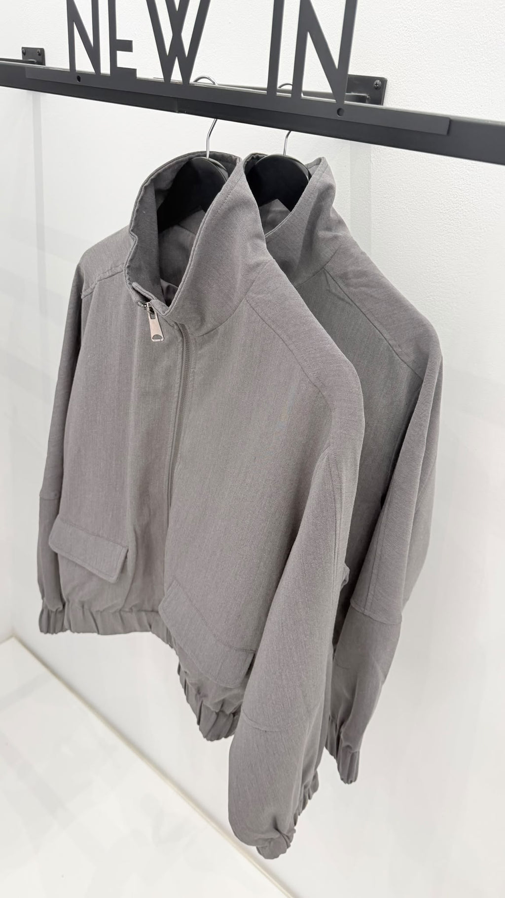 Bomber gris ceniza