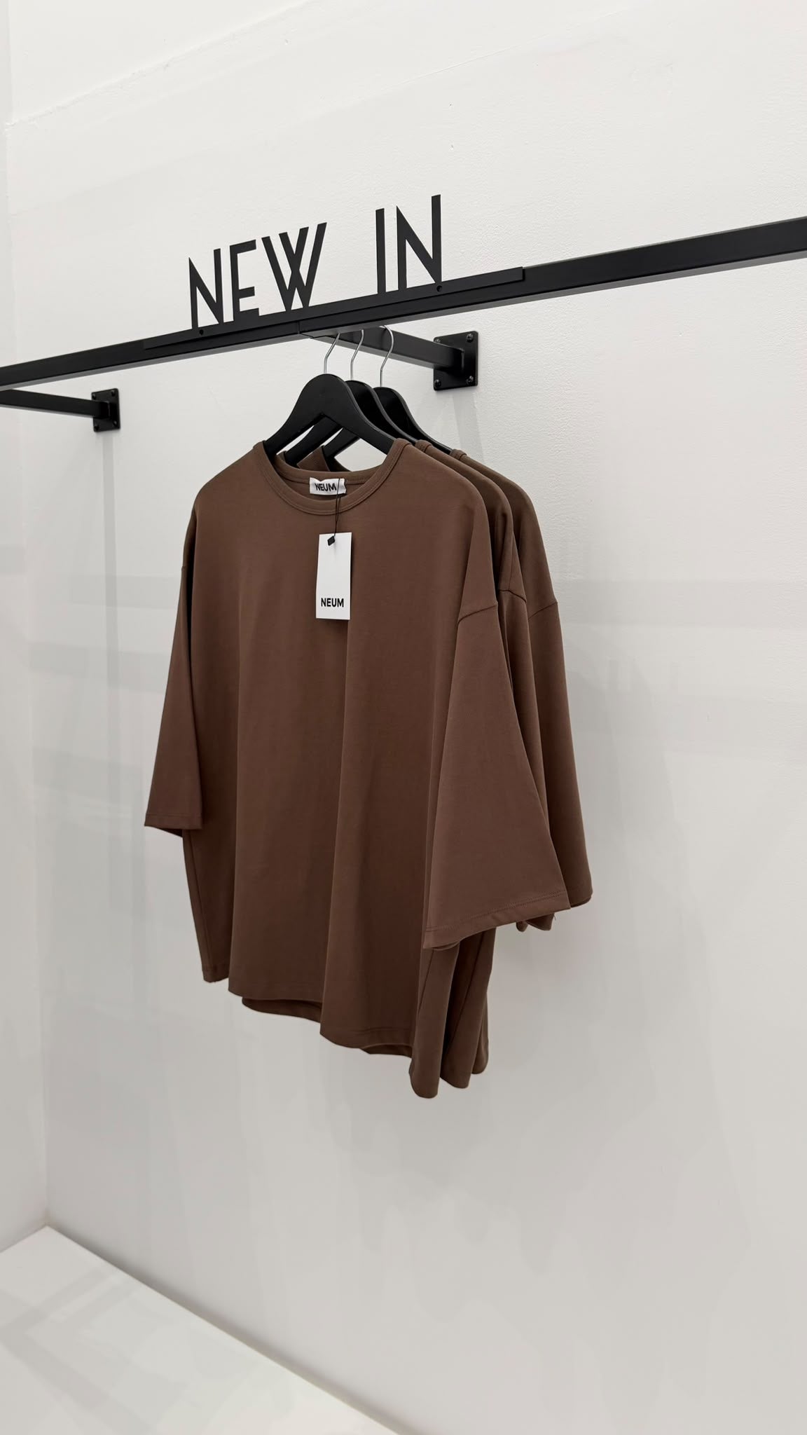 Camiseta básica manga 3/4 chocolate