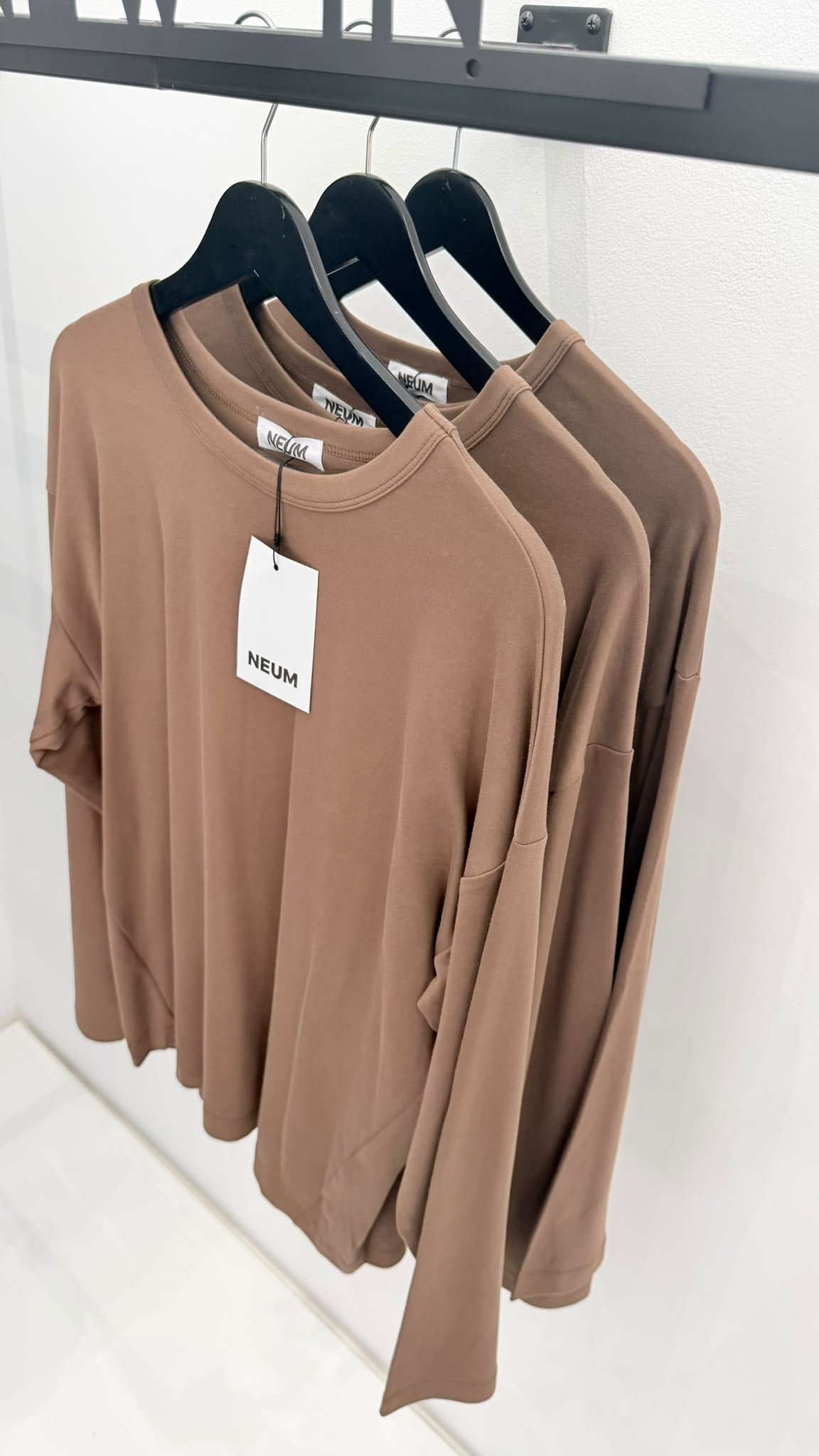 Camiseta básica manga larga chocolate