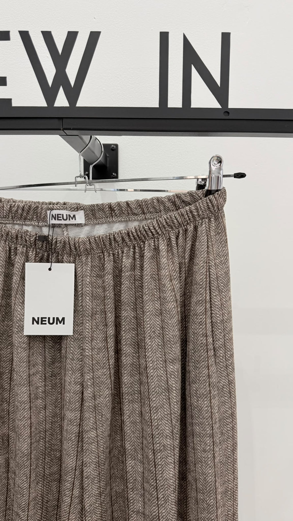 Pantalón bombacho espiga