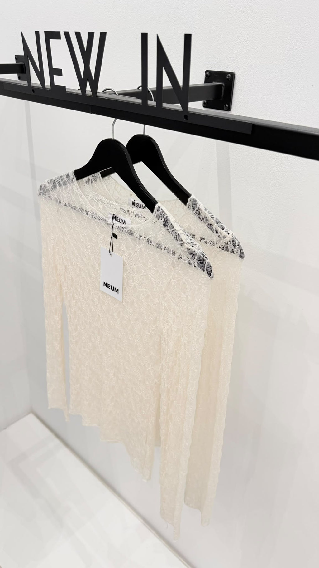 Camiseta encaje blanca