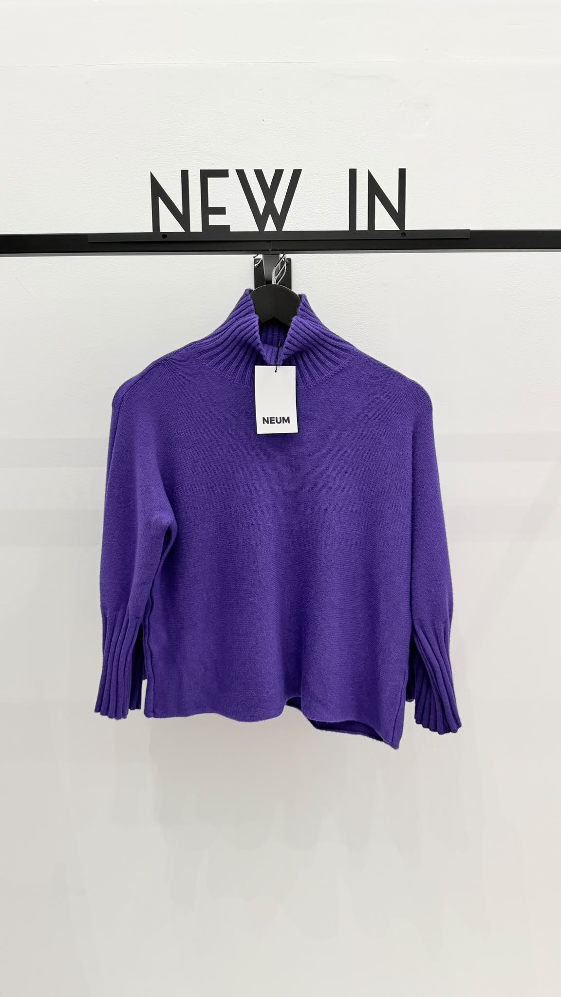 Jersey lila cuello chimenea