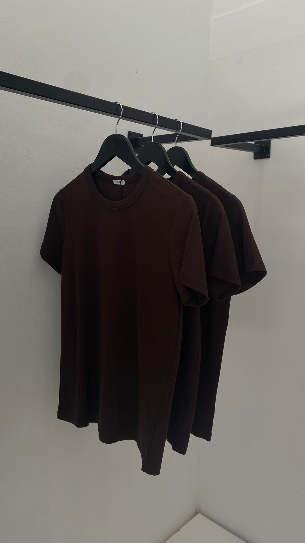 Camiseta básica chocolate